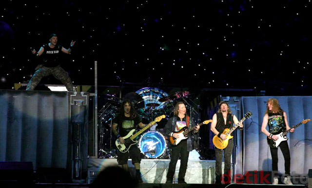 http://images.detik.com/content/2011/02/18/431/maiden5.jpg