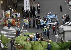 Konstruksi Lantai Parket on Kali Diguncang Gempa Besar  Pengunjung Mal Di Tokyo Berhamburan