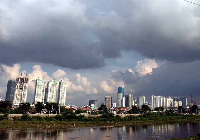 Awan-Hujancov.jpg