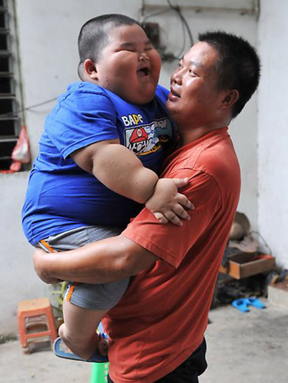 Lu Hao, Bocah 3 Tahun Beratnya 60 Kg