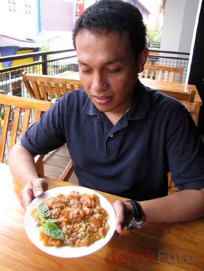 Kompilasi Makanan Sunda & Asing Goelali Bistro