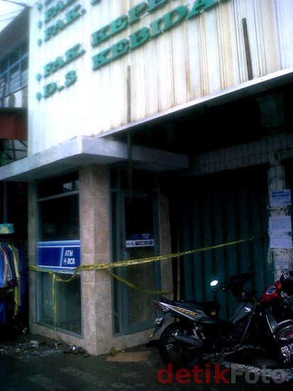 ATM BCA di Makassar Dibakar