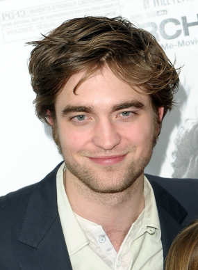 Robert Pattinson Khawatir 'Breaking Dawn' Terlalu Vulgar