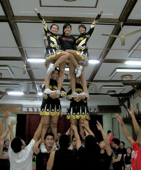 Crown All Star, Pionir Klub Cheerleaders di Bandung