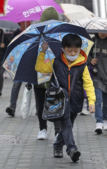 Hujan Radiasi, 130 Sekolah Korsel Diliburkan