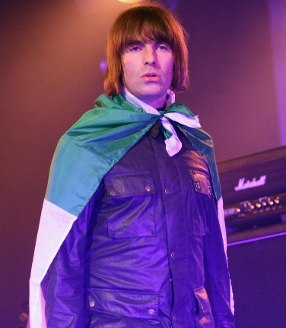Liam Gallagher Anggap Patung Michael Jackson di London Konyol