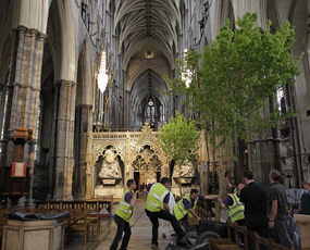 Gereja Westminster Abbey 'Disulap' Jadi Taman untuk William & Kate