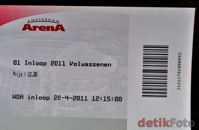 Melongok Amsterdam Arena