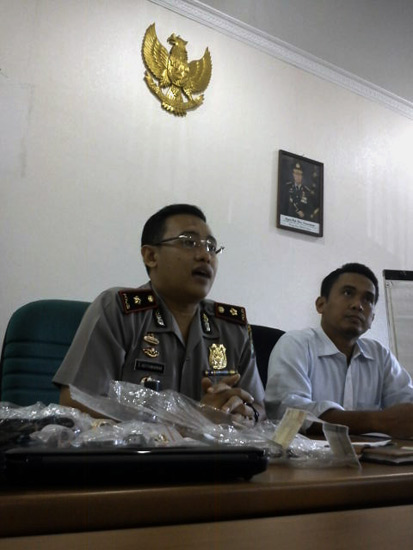 Mencuri, Anggota TNI dan Pacarnya Dibekuk
