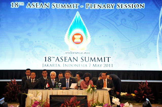 SBY Buka KTT ke-18 ASEAN