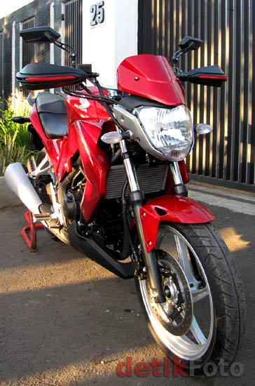 Modifikasi Honda CBR250R ala Mayor AL 