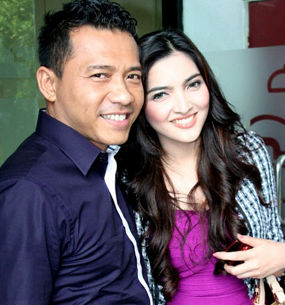 Anang Lamar Ashanty di ‘Bukan Empat Mata’ Anang Lamar Ashanty di ‘Bukan Empat Mata’