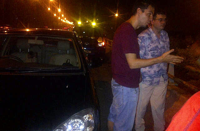 Mobil Diplomatik Rusia Tabrak Pekerja Jalan