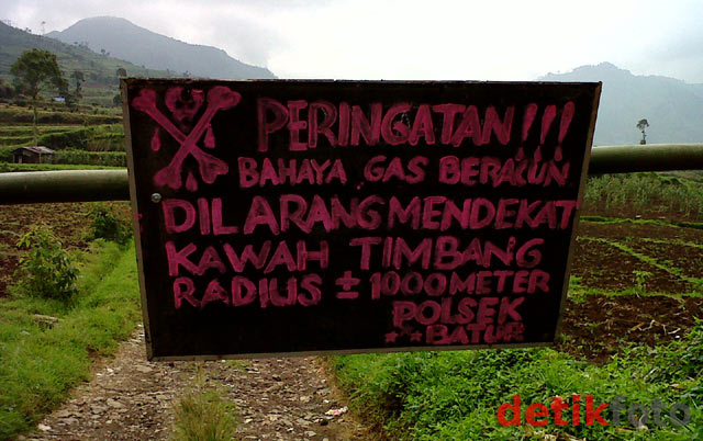 Kadar CO2 di Gunung Dieng Diperiksa