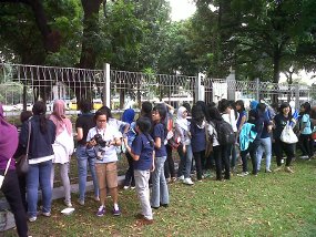 Personel X5 dan The Boss Tiba di Istora, Penggemar Histeris