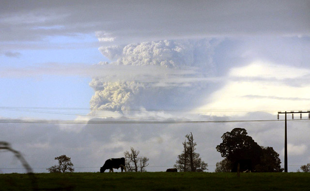 Gunung Puyehue Chile Meletus