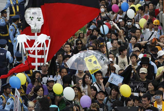 Warga Jepang Protes Penggunaan Nuklir