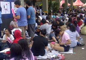 Ratusan Orang Mulai Memadati Arena FantastiKpop Festival