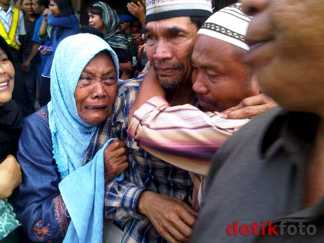 Jenazah Prada Agiopan Dimakamkan