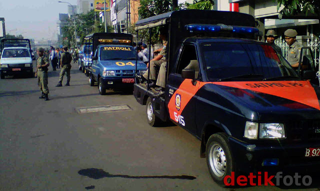 Sosialisasi Parkir off Street di Hayam Wuruk