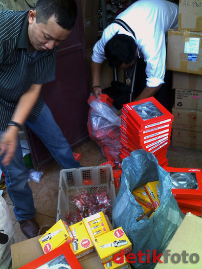 penggerbekan onderdil palsu3 penggerbekan onderdil palsu3