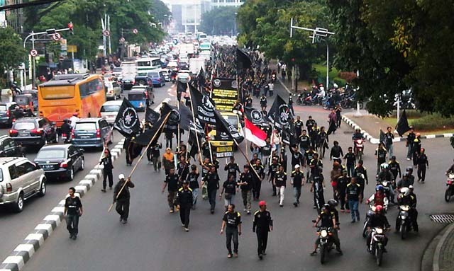 Pendemo Long March, Jl Cikini Macet