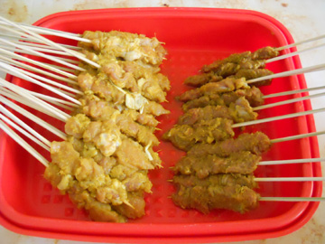 Membakar Satai