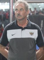 FOTO ALFRED RIEDL MANAGER TIMNAS INDONESIA 