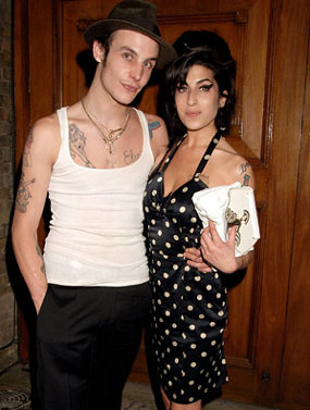 Amy Winehouse Pernah Nyaris Mati di Pelukan Mantan Suami | Amy Winehouse