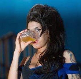 Sebelum Tewas, Amy Winehouse Belanja Heroin Hingga Rp 
16,6 juta