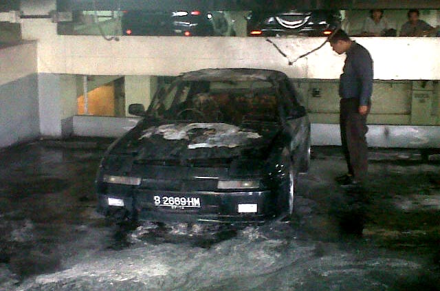 Mazda Terbakar di Hotel Jayakarta 