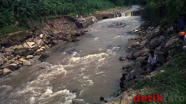 Tebing Sungai Belawan Longsor, 1 Orang Tewas