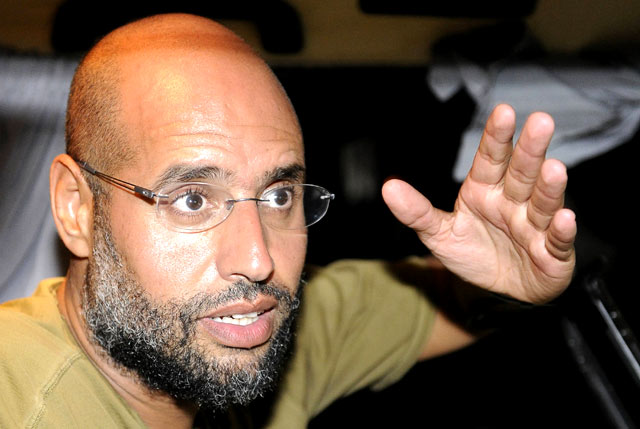 Saif Khadafi Muncul di Depan Pendukung