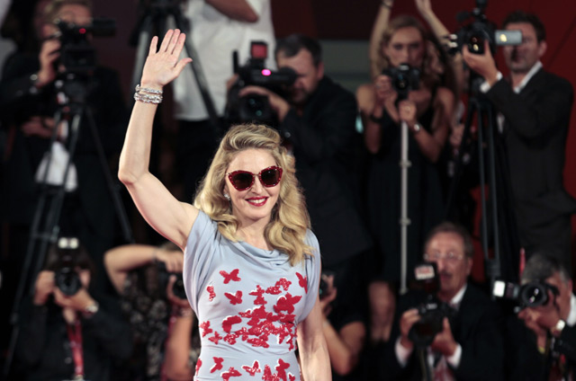 Madonna Hadiri Venice Film Festival