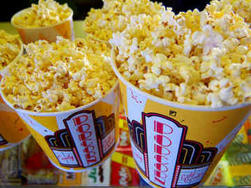 Makanlah Popcorn Agar Tidur Lebih Nyenyak!