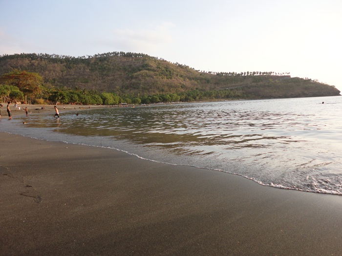 Pantai Malimbu di Sore Hari