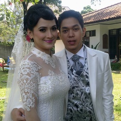 VIDEO PERNIKAHAN ANDHARA EARLY DAN BUGI RAMADHAN 2011