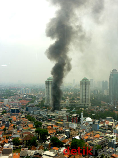 Puluhan Rumah di Benhil Terbakar