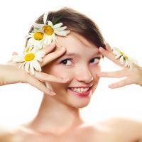 http://images.detik.com/content/2011/10/06/766/awet-muda-ts-dlm.jpg