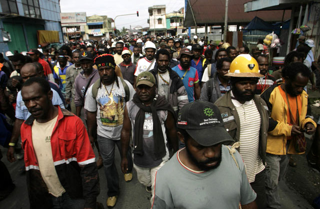 Demo Pekerja Freeport Rusuh, 1 Warga Tewas