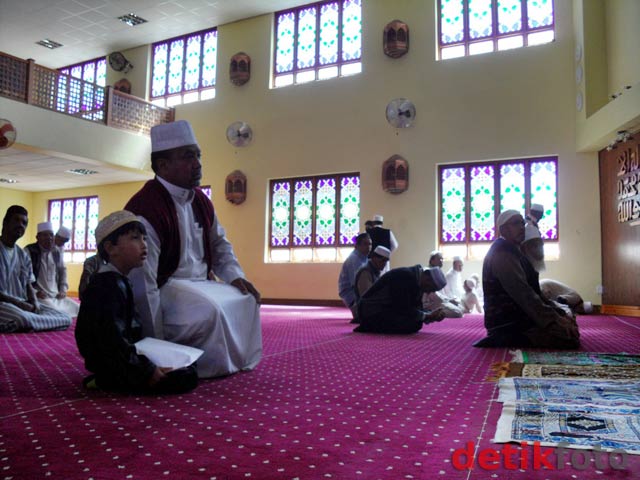 Citra Indonesia di Masjid Nurul Latief Afsel