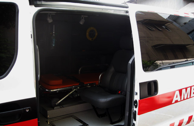 Ambulans dari MPV Bongsor