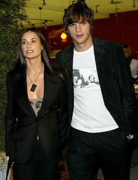 Selingkuh, Ashton Kutcher Tak Ingin Cerai dengan Demi Moore | Ashton Kutcher