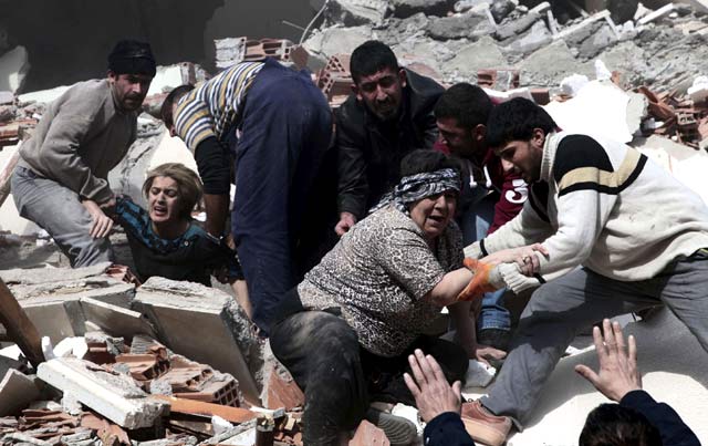Evakuasi Korban Gempa Turki