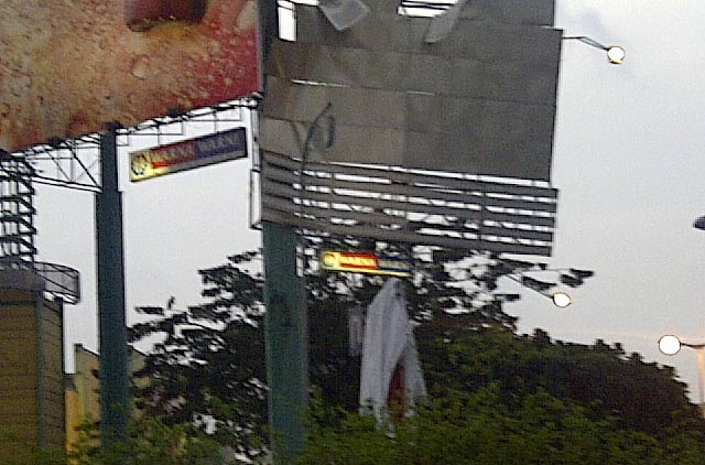 Billboard di Pondok Indah Roboh