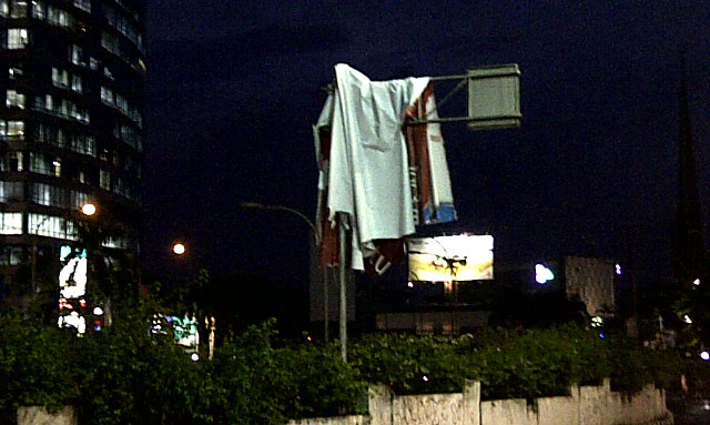 Billboard di Pondok Indah Roboh