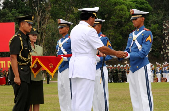 Panglima TNI Lantik 423 Prajurit Taruna Akademi TNI