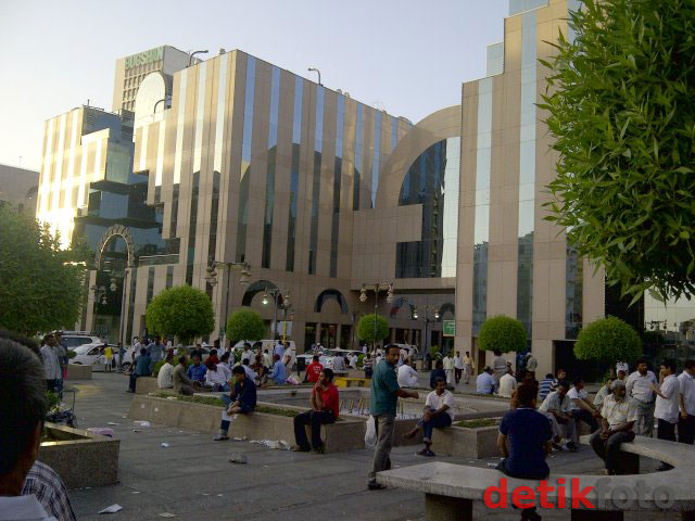 Al Balad, Surga Belanja di Jeddah