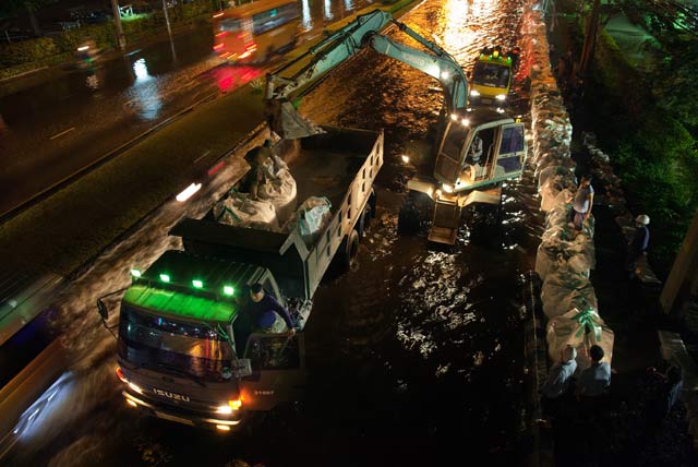 Banjir Kepung Kawasan Industri Bangkok