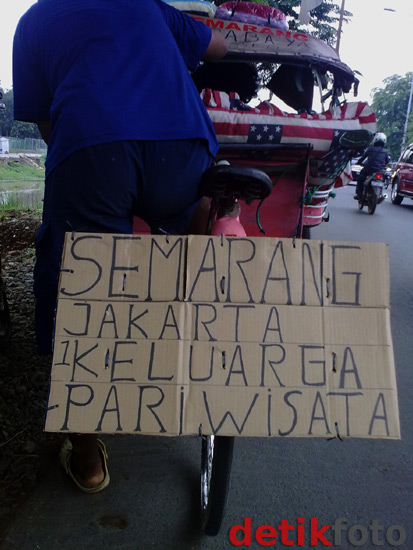 Berwisata Semarang-Jakarta Pakai Becak